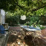 בית נופש Spacious With Private Pool Near *