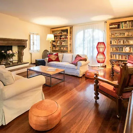 Ferienhaus Spacious With Private Pool Near Lucca