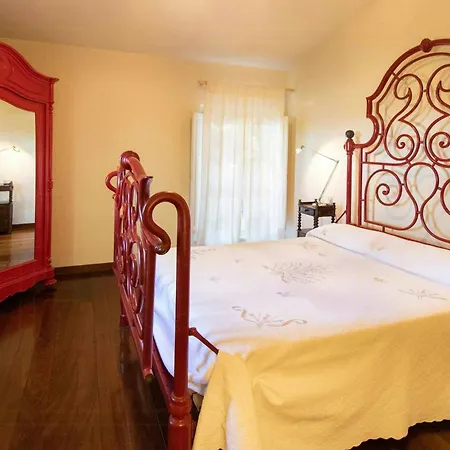 Ferienhaus Spacious With Private Pool Near *